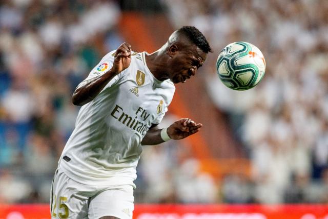 官宣：湖人双向合同签7尺中锋 新秀年场均3+3