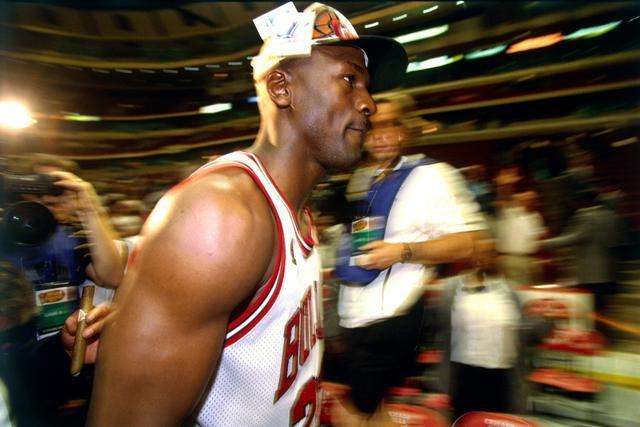 罗马诺：曼城签约18岁中卫朱马巴赫 转租给朗斯