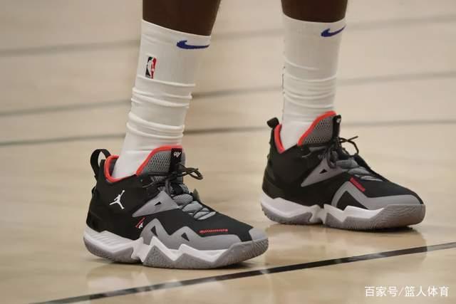 詹姆斯41+20天津送吉林6连败 北控克广厦6连胜