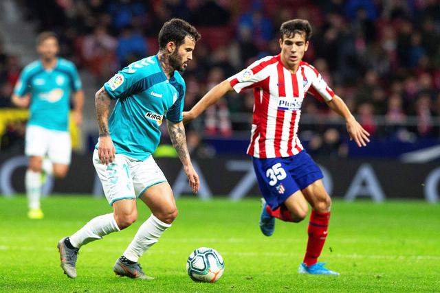 雷霆力克卫冕冠军豪取15连胜 鹈鹕轻取奇才