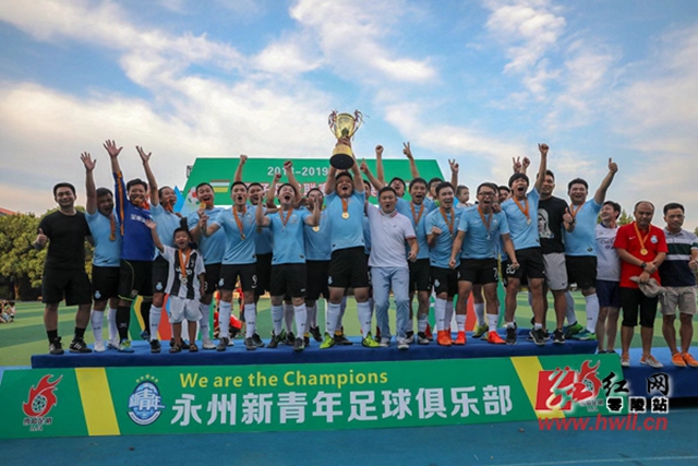 NBA新赛季大势：西部竞争"地狱模式" 东部混战